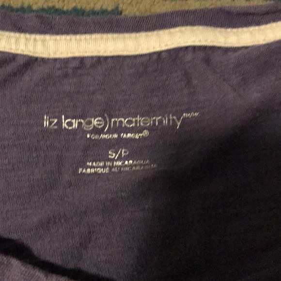 (3/$25) GUC Liz Lange maternity scoop neck t-shirt - Picture 3 of 5
